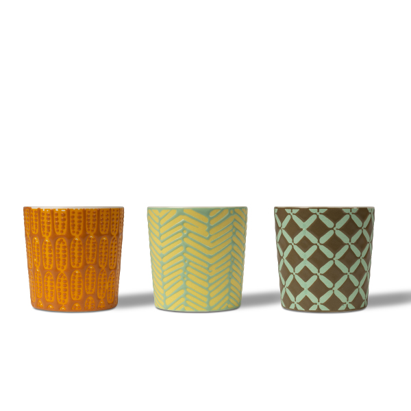 Three-Color Geometrica Relevamen Ceramic Candle Habitum: Candelae et Ars Illuminet Vivum Spatium tuum