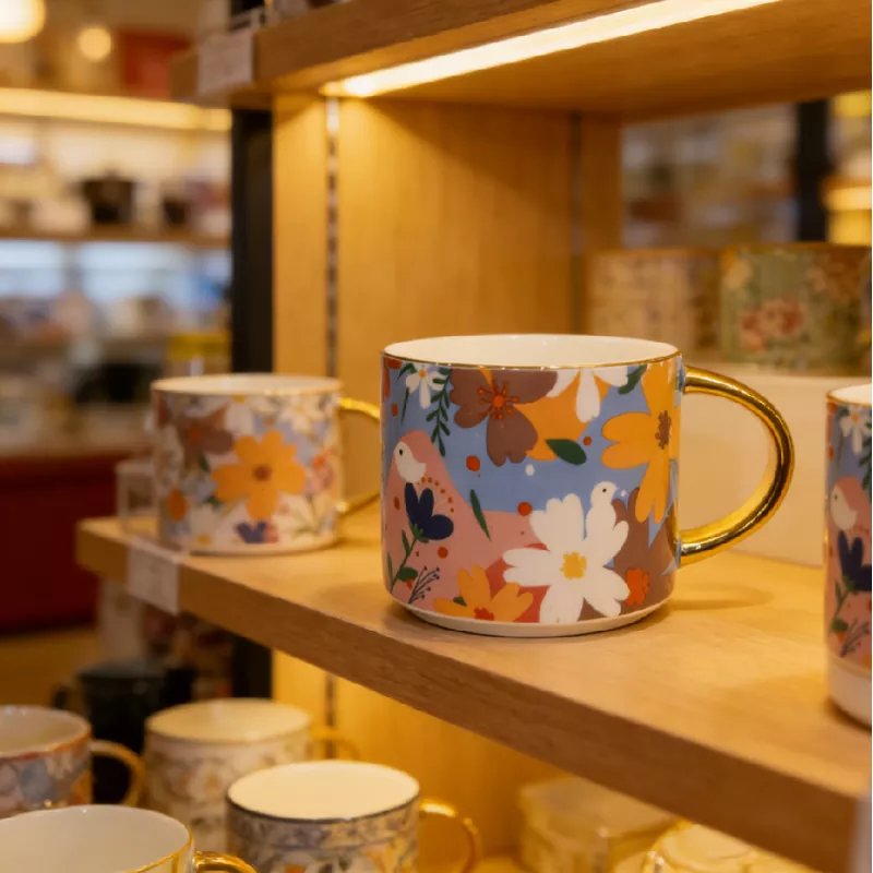 Vibrant Florales Ceramic Mug cum Aurum Trim Vibrant Florales Ceramic Mug cum Aurum Trim